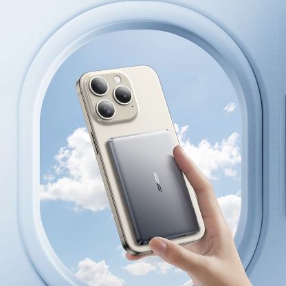 Joyroom Ultra Slim Magnetic Wireless Quick Charging Power Bank 5000 mAh 20W - преносима външна батерия с Lightning порт, USB-C изход и безжично зареждане с MagSafe (сив) 14