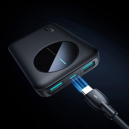 Joyroom LED Power Bank 5000 mAh 12W - преносима външна батерия с USB-C порт, и 2xUSB-A изхода (черен) 8