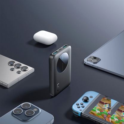 Joyroom LED Power Bank 5000 mAh 12W - преносима външна батерия с USB-C порт, и 2xUSB-A изхода (черен) 10