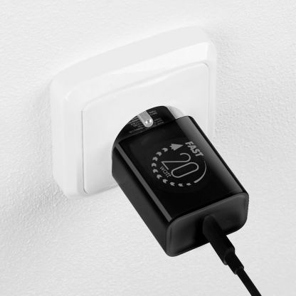 OBALME Wall Charger USB-C 20W PD - захранване за ел. мрежа 20W с USB-C изход и технология за бързо зареждане (черен) 4