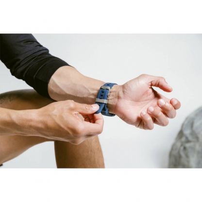 Nomad Rocky Point Strap - силиконова каишка за Apple Watch 42мм, 44мм, 45мм, 46мм, Ultra 49мм (тъмносин) 15