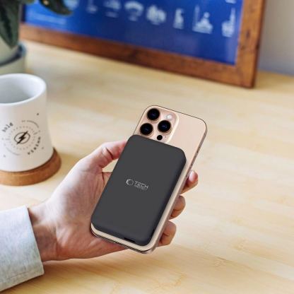 Tech-Protect LifeMag Qi2 Magnetic Wireless Charging Power Bank 10000 mAh 15W - преносима външна батерия с USB-C порт, USB-A изход и безжично зареждане с MagSafe (черен) 8
