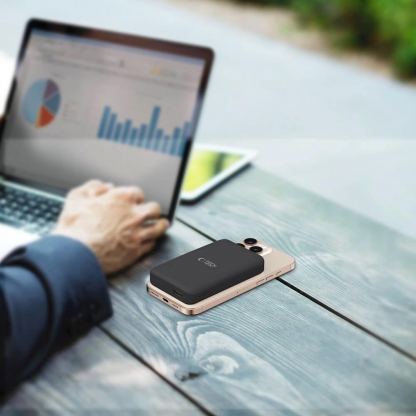 Tech-Protect LifeMag Qi2 Magnetic Wireless Charging Power Bank 10000 mAh 15W - преносима външна батерия с USB-C порт, USB-A изход и безжично зареждане с MagSafe (черен) 9