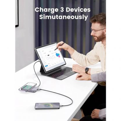Ugreen Magnetic Wireless Power Bank 10000 mAh 20W - преносима външна батерия с USB-C порт, USB-A изход и безжично зареждане с MagSafe (тъмносив) 6