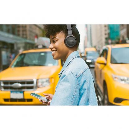 JBL TUNE 670NC - безжични Bluetooth слушалки с адаптивно заглушаване на околния шум (черен) 2