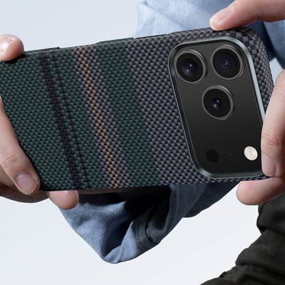 Кевларен кейс с MagSafe за iPhone 17 Pro - Benks Armor Air Aurora Kevlar Case 600D (черен-зелен) 8