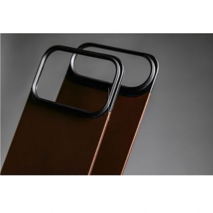 Магнитен кожен (естествена кожа) гръб с MagSafe за iPhone 17 Pro - Nomad Magnetic Horween Leather Back (тъмнокафяв) 7