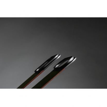 Магнитен кожен (естествена кожа) гръб с MagSafe за iPhone 17 Pro - Nomad Magnetic Horween Leather Back (тъмнокафяв) 9