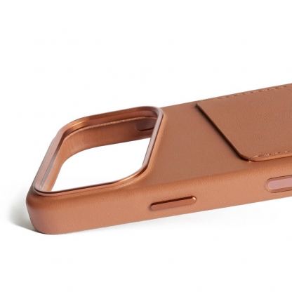 Премиум кожен (естествена кожа) кейс с MagSafe за iPhone 17 Pro - Mujjo Full Leather MagSafe Wallet Case (кафяв) 6