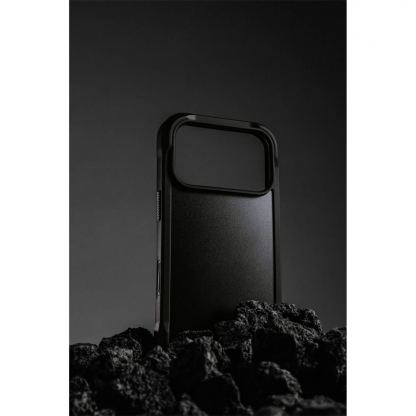 Хибриден удароустойчив кейс с MagSafe за iPhone 17 Pro - Nomad Rugged Case (черен) 7