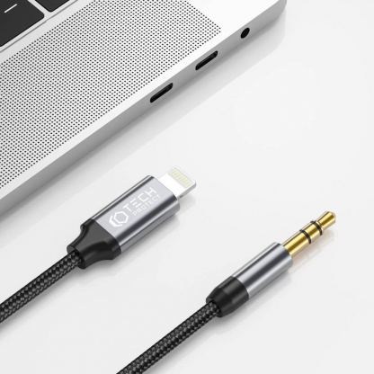 Качествен аудио кабел от Lightning към 3.5 мм. аудио жак (100см) - Tech-Protect Ultraboost Audio Cable With Lightning Connector (черен) 3