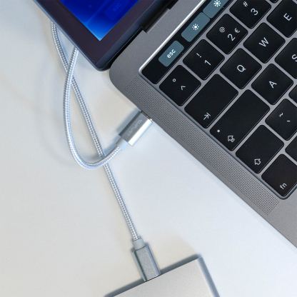 USB-C към USB-C кабел за устройства с USB-C порт (100 см) - 4smarts RapidCord USB-C to USB-C Data Cable 50W (бял) 4