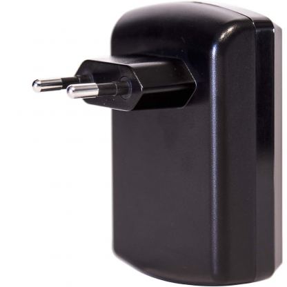 Захранване за ел. мрежа с два USB изхода за мобилни устройства и кабели в комплекта - iGo Universal 4.2A Wall Charger 2