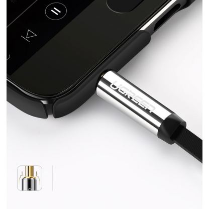 Качествен 3.5 мм. аудио кабел (500 см) - Ugreen AV119 Right Angle Flat Audio Cable (сребрист) 3