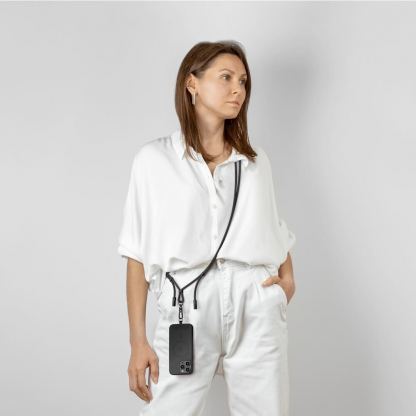 Универсална връзка за носене през врата за смартфони с вграден USB-C към USB-C кабел - Satechi OntheGo Crossbody Phone Lanyard USB-C Cable 60W (черен) 9