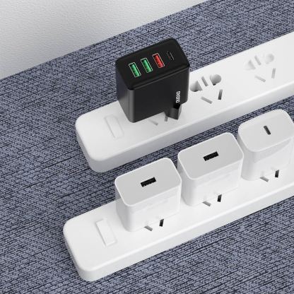 Захранване за ел. мрежа с 3хUSB-A и USB-C изходи и технология за бързо зареждане - Dudao Quick Wall Charger 20W (бял) 3