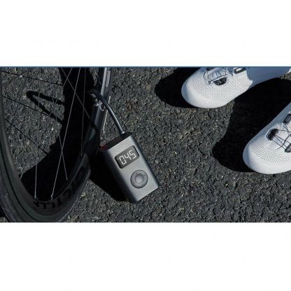 Компресор за автомобилни гуми с вградена 2000 mAh батерия - Xiaomi Portable Electric Air Compressor 1S (черен) 5