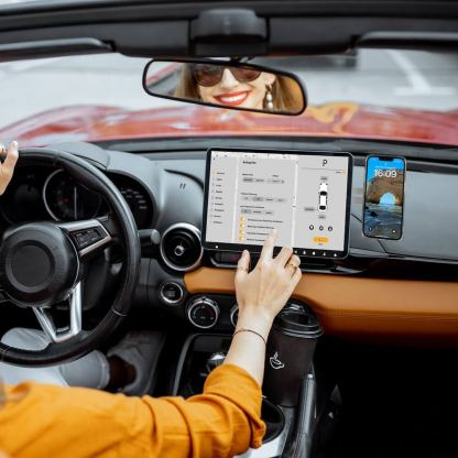 Магнитна поставка с безжично зареждане за прикрепяне на iPhone с MagSafe монитори и дисплеи - 4smarts UltiMag Screen Flip Magnetic Mount With Wireless Charger 15W (сребрист) 3