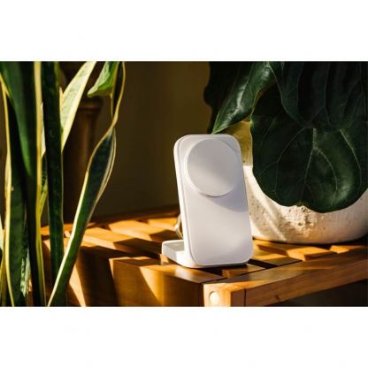 Поставка (пад) за безжично зареждане за iPhone с Magsafe - Nomad Stand One Magnetic Wireless Qi Charging Stand 15W (бял) 14