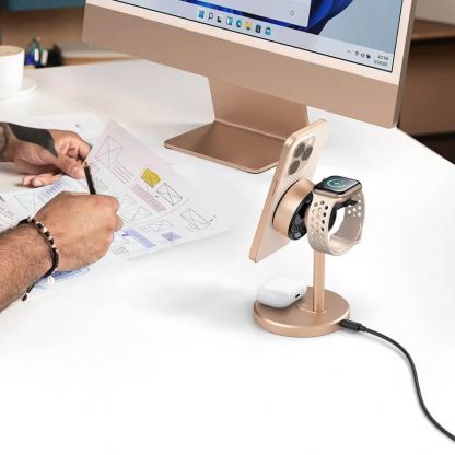 Тройна поставка (пад) за безжично зареждане за iPhone с Magsafe, Apple Watch, AirPods, Qi съвместими устройства - Mcdodo Black Swan 3-in-1 Magnetic Wireless Charging Station Qi2 22.5W (златист) 3