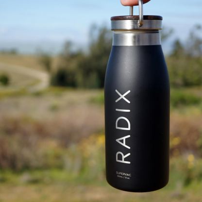 Radix Supervac Vacuum Insulated Travel Bottle 500ml - вакуумно изолирана бутилка за всекидневна употреба 6