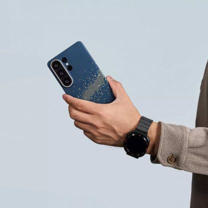 Кевларен кейс с MagSafe за Samsung Galaxy S26 Ultra - Pitaka Edge StarPeak Milky Way Aramid Fiber MagSafe Case Aaron Button 10